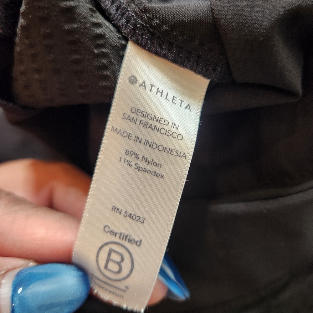 Athleta Textured Brooklyn Shorts In Black Size 4 - Picture 5 of 8